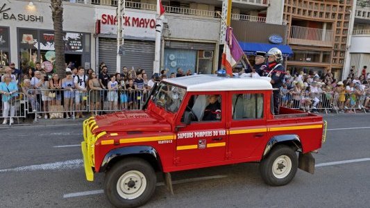  Un défilé militaire du 14 Juillet haut en couleurs