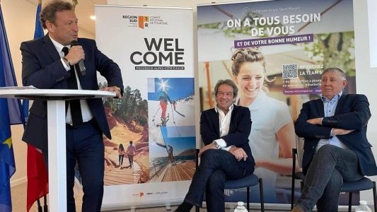 Dans les métiers du tourisme, 8 000 offres d'emploi encore non pourvues