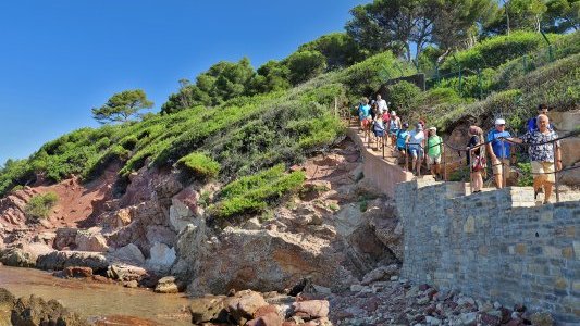  Dans le Var, partez en balade sur le sentier du littoral !