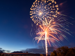 Le Festival Pyrotechnique de Cannes allie spectacle et engagement environnemental Le Festival Pyrotechnique de Cannes allie spectacle et engagement environnemental