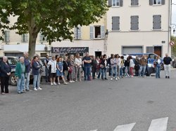Pierrefeu-du-Var rend hommage à Dominique Bernard, tué par un terroriste islamiste