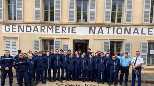 Les volontaires du SNU au Musée de la Gendarmerie et du Cinéma