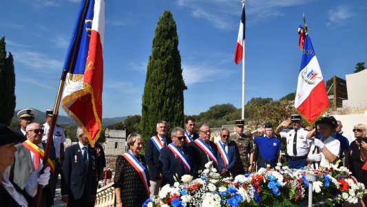A Pierrefeu-du-Var, le Souvenir Français fait vivre la mémoire combattante
