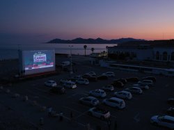 Cannes Ciné-Drive s'installe cette semaine au stade Coubertin à la Bocca !