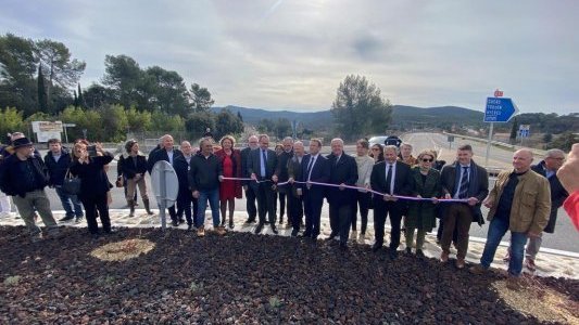 A Carnoules, un rond-point pour mettre en valeur le Tortupôle