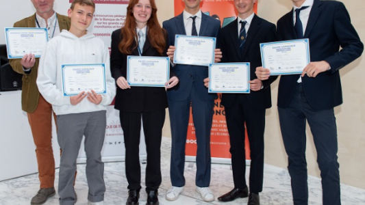 Des lycéens de l'institut Fénelon de Grasse en finale du concours Génération €uro 