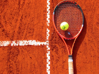 GILETTE : 254 830 € pour une aire de tennis sur le toit de la future salle multisports