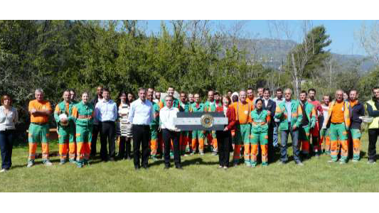 L'usine Lafarge de Contes reçoit le 1er prix du Trophée Sécurité 2014 du SFIC (Syndicat Français de l'Industrie Cimentière)