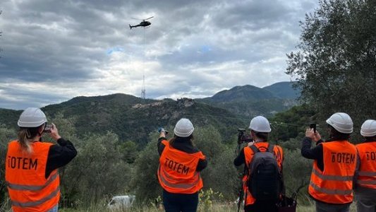 Vallée de la Roya : renforcement de la couverture en téléphonie et en internet avec le nouveau pylone Totem