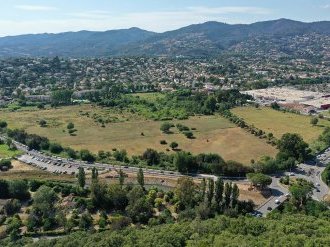 Vergers de Minelle : Mandelieu-La Napoule propriétaire de 14 hectares