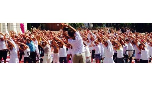 Yoga Solstice Monaco :Un cours de Yoga géant le dimanche 21 Juin 2015 sur les Terrasses du Casino de Monte-Carlo