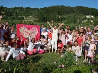 Grasse, Belle récolte pour « Une rose, une caresse » : 40 521 euros !