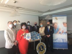 Les Lions s'unissent pour offrir des masques aux familles des patients de la Fondation Lenval