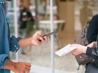 Matériel de vérification du pass sanitaire : un cofinancement proposé aux professionnels par la Région Sud