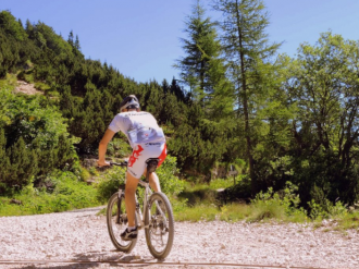 SAINT MARTIN D'ENTRAUNES : piste VTT, et autres travaux