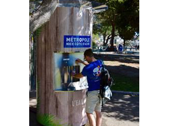 "Eau plate " ou "eau gazeuse", il y en a pour tous les goûts avec les fontaines à eau niçoises !