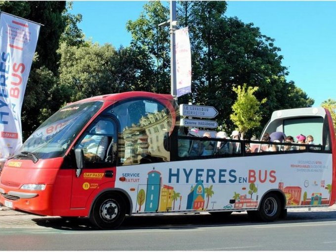 A Hyères, le bus touristiq