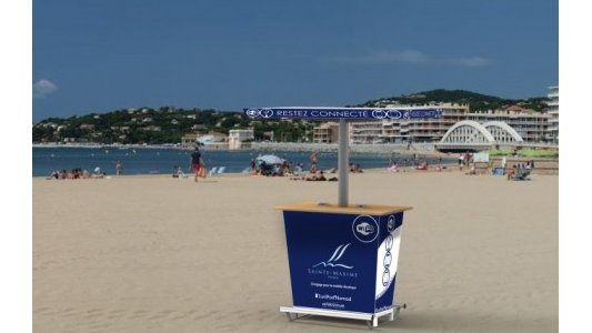 La Métropole Nice Côte d'Azur, en partenariat avec Advansolar, installe un SunPod® Nomad sur la Promenade du Paillon