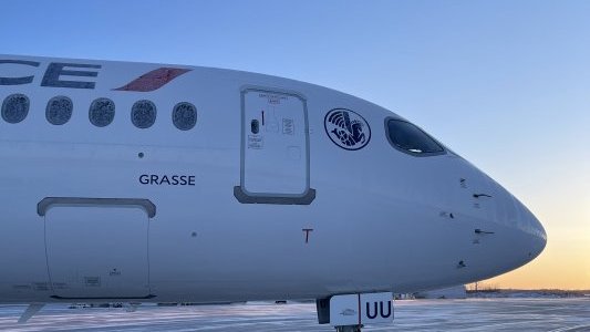 Air France honore la ville de Grasse en donnant son nom à son 20ème Airbus A220-300