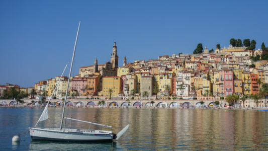 Menton signe la charte de proximité CMA pour soutenir le commerce local