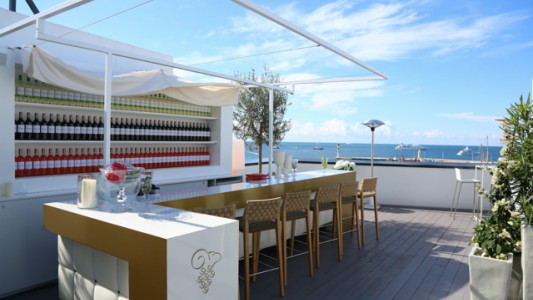 Festival de Cannes : Le Mouton Cadet Wine Bar accueille Global Gift Foundation & Eva Longoria Foundation